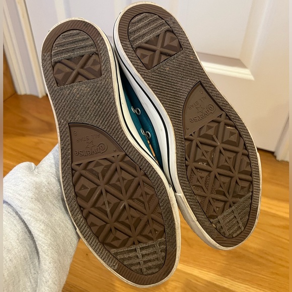 Lightly used converse all stars! - Picture 6 of 6